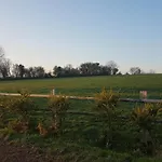 بيت للعطل Le Domaine Des Roseraies, *