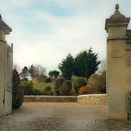 Le Domaine Des Roseraies, Monfréville