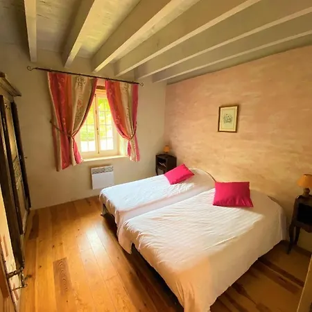 Holiday home Le Domaine Des Roseraies, Monfreville