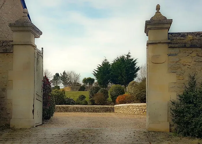 Le Domaine Des Roseraies, Monfréville