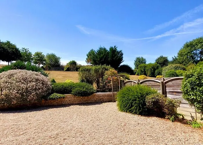 Le Domaine Des Roseraies, Vakantiehuis Monfréville