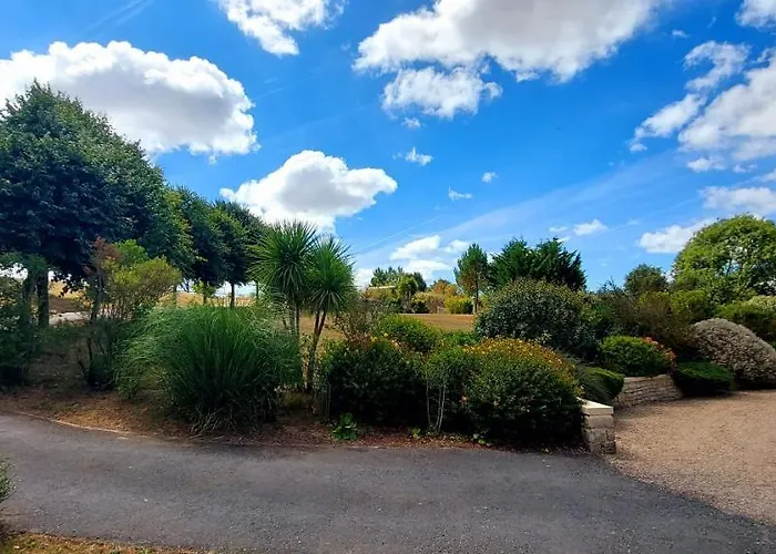 Le Domaine Des Roseraies, * Monfreville