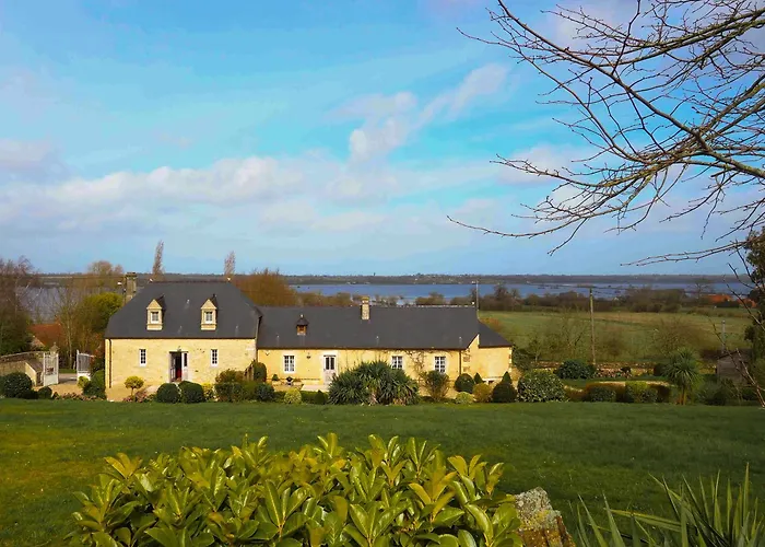 Le Domaine Des Roseraies, * Monfréville