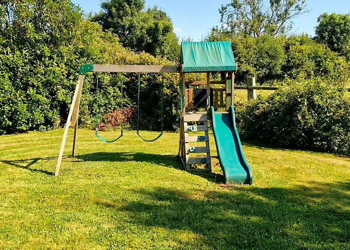 Le Domaine Des Roseraies, Monfréville